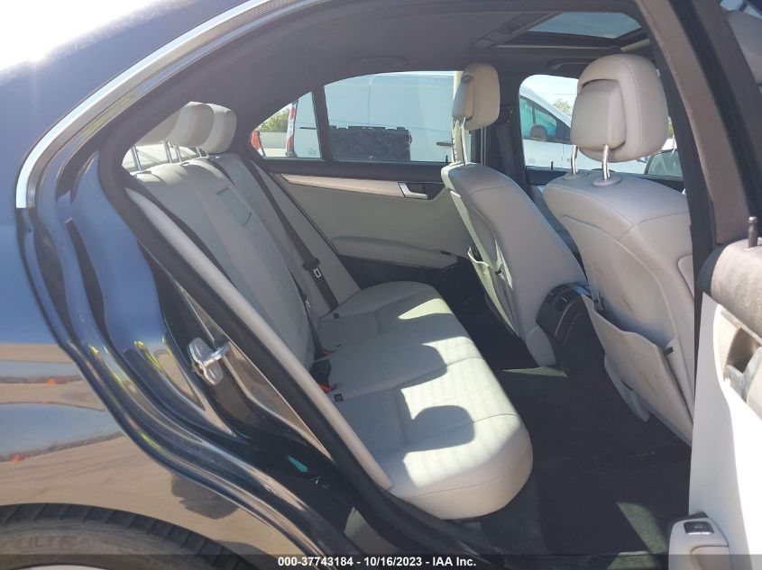 2013 MERCEDES-BENZ C 250 SPORT/LUXURY - WDDGF4HB7DG094603