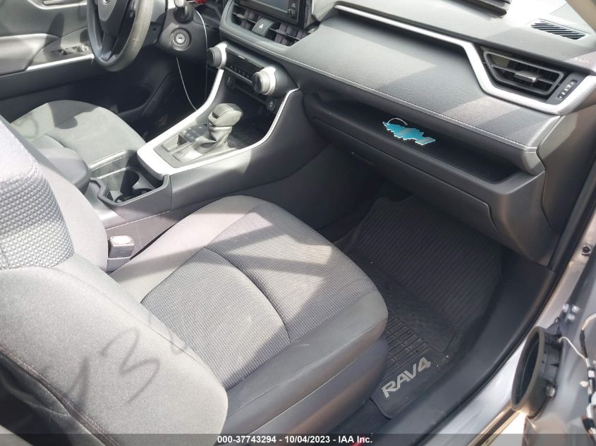 2019 TOYOTA RAV4 LE - JTMG1RFV7KD033544