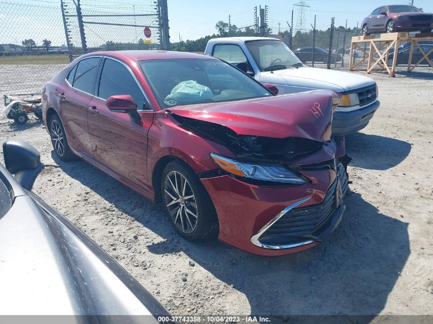 2022 TOYOTA CAMRY XLE - 4T1F11AK8NU023597