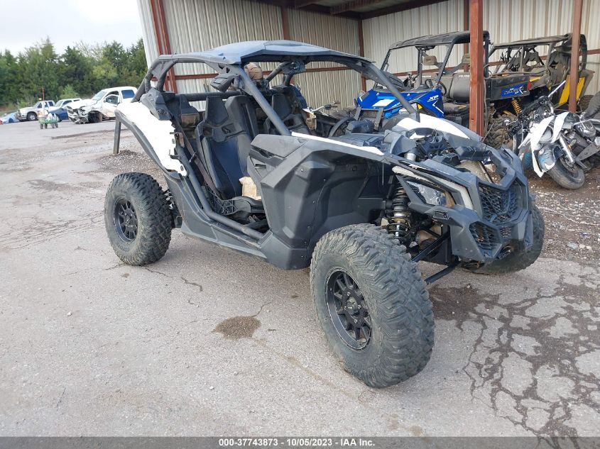 2019 CAN-AM MAVERICK X3 TURBO - 3JBVGAY41KK001428