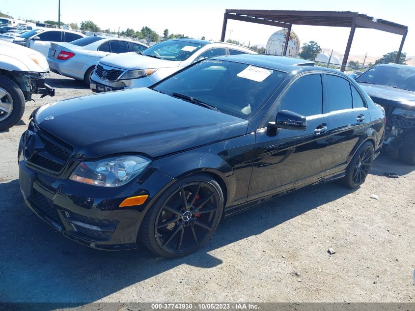 2013 MERCEDES-BENZ C 250 SPORT/LUXURY - WDDGF4HB6DR268729