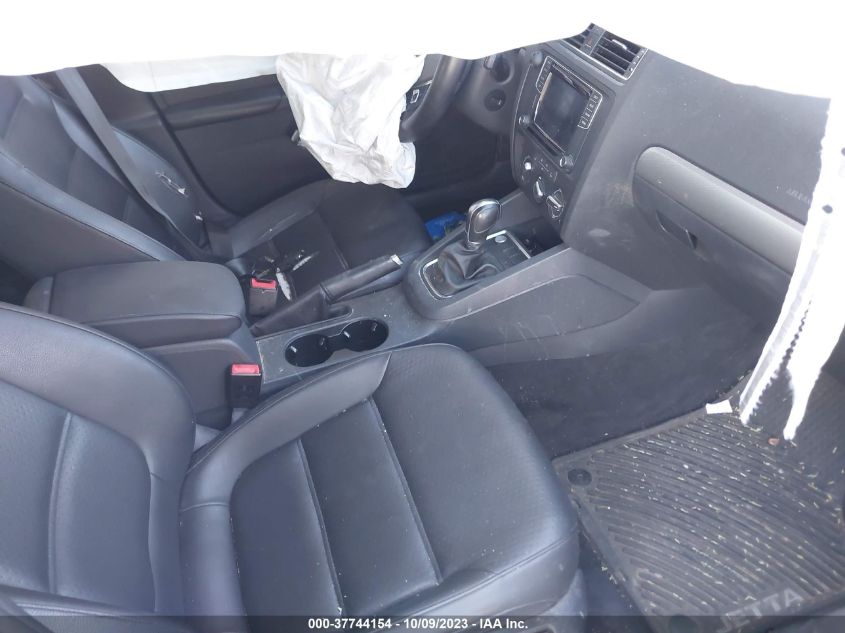 2016 VOLKSWAGEN JETTA SEDAN 1.4T SE W/CONNECTIVITY - 3VWD67AJ7GM253594
