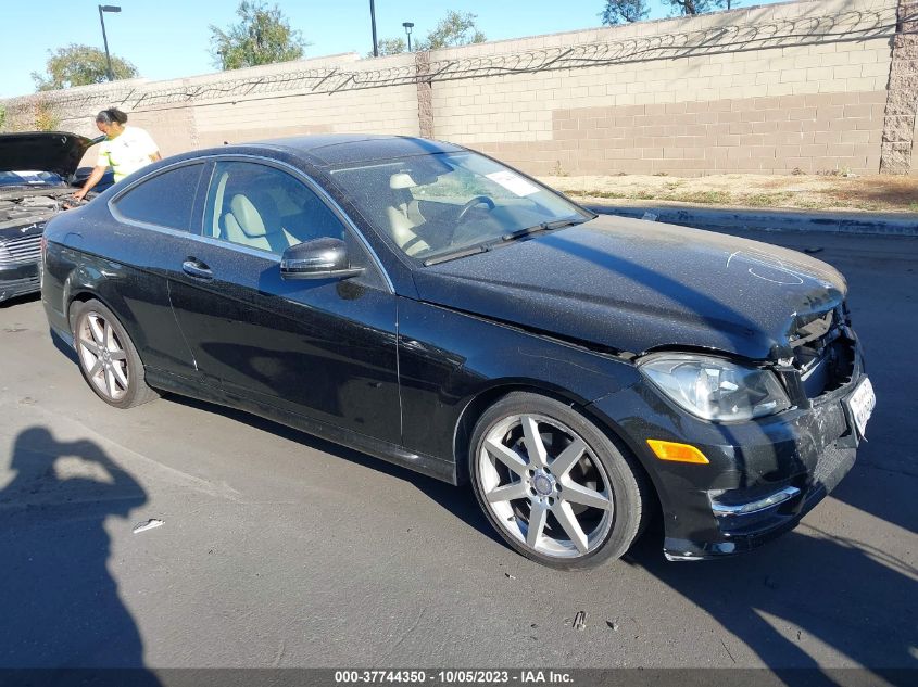 2013 MERCEDES-BENZ C-CLASS C 250 - WDDGJ4HB8DG022971