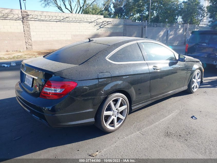 2013 MERCEDES-BENZ C-CLASS C 250 - WDDGJ4HB8DG022971