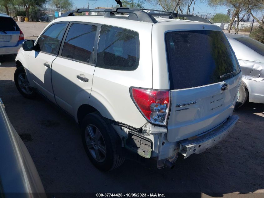2013 SUBARU FORESTER 2.5X - JF2SHABC4DG431440