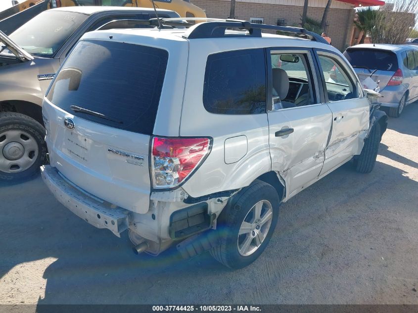 2013 SUBARU FORESTER 2.5X - JF2SHABC4DG431440