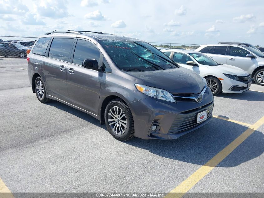 5TDYZ3DC2JS942290 2018 TOYOTA SIENNA, photo no. 1