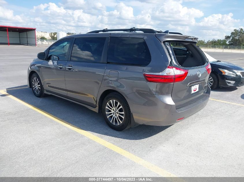 5TDYZ3DC2JS942290 2018 TOYOTA SIENNA, photo no. 3