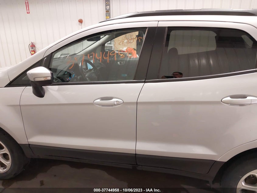 VIN MAJ6P1UL2JC169278 2018 FORD ECOSPORT SE