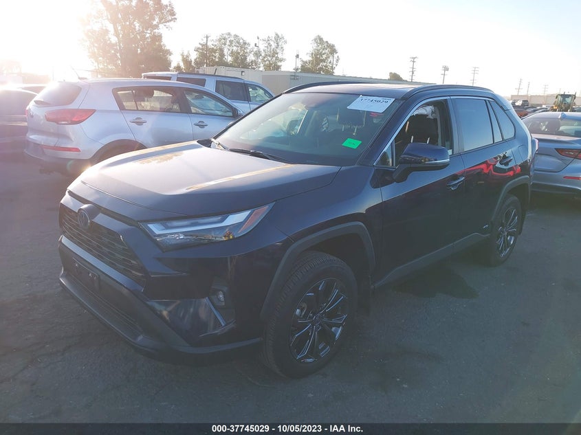 VIN JTMB6RFV8ND524592 2022 TOYOTA RAV4 XLE PREMIUM