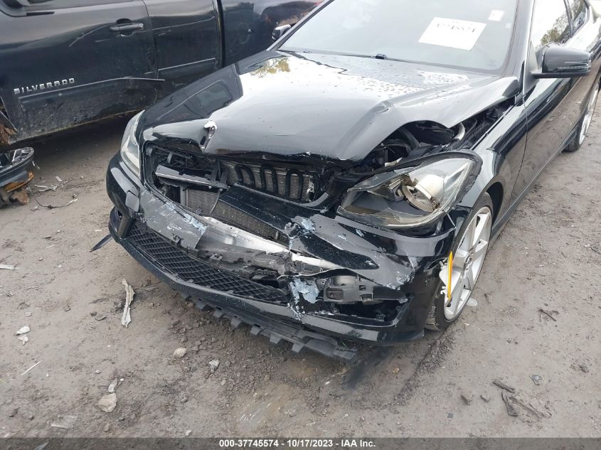 2015 MERCEDES-BENZ C 350 SPORT 4MATIC - WDDGJ8JB2FG368955