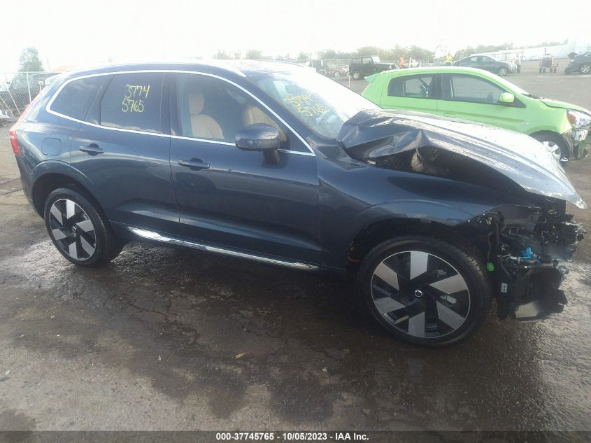 2023 VOLVO XC60 RECHARGE ULTIMATE BRIGHT THEME - YV4H60DAXP1258001