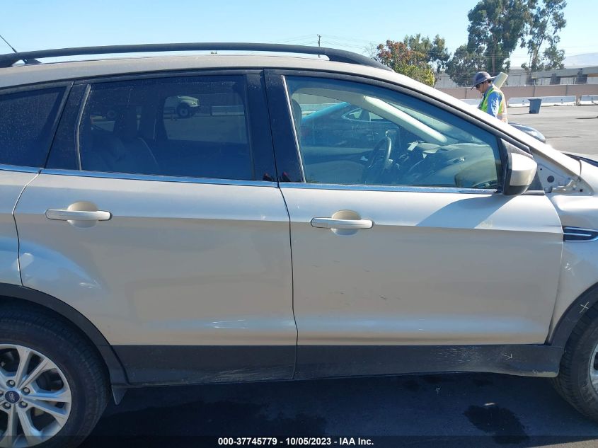 1FMCU9HD1JUC76738 2018 FORD ESCAPE, photo no. 13