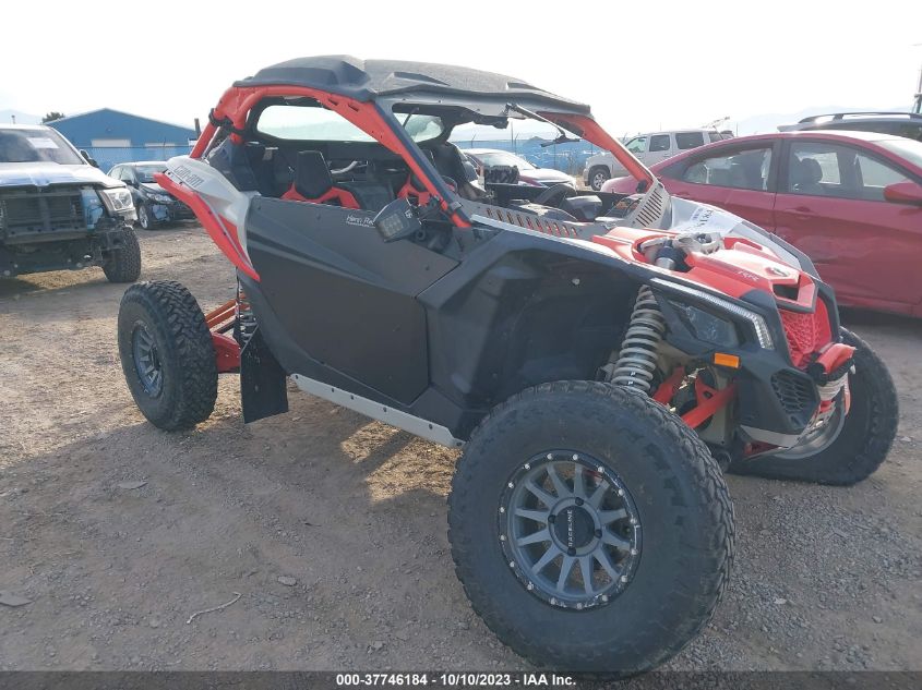 2021 CAN-AM MAVERICK X3 X RC TURBO RR - 3JBVVAV40MK001059