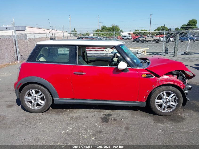 2013 MINI COOPER HARDTOP WMWSU3C55DT370738