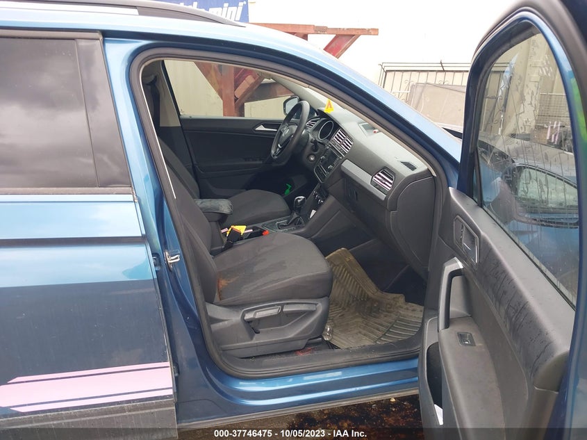 VIN 3VV1B7AX4KM100798 2019 VOLKSWAGEN TIGUAN S