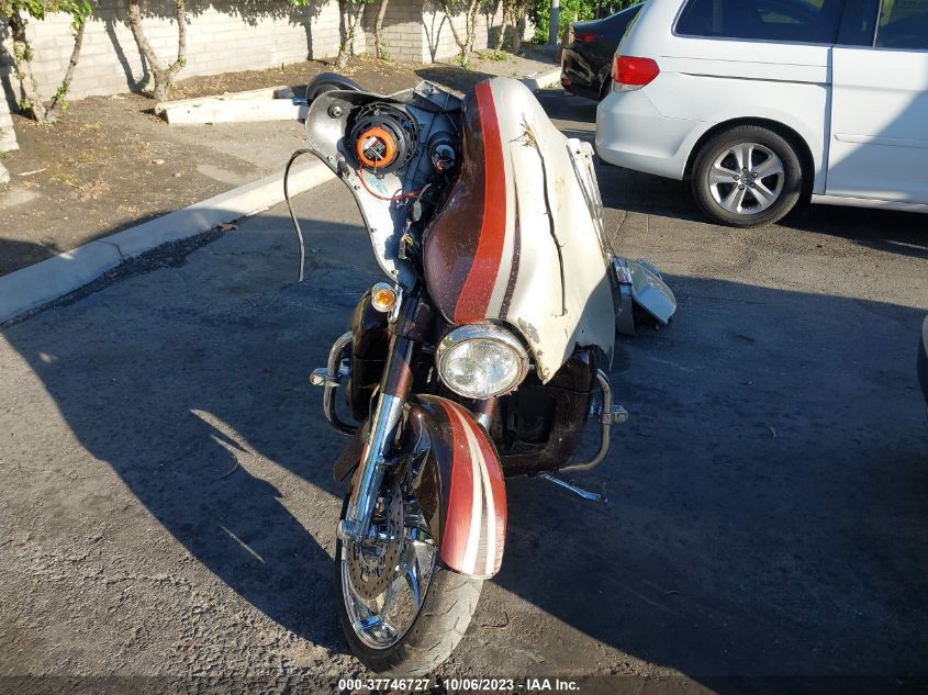 2011 HARLEY-DAVIDSON FLHXSE2 1HD1PZ839BB951466