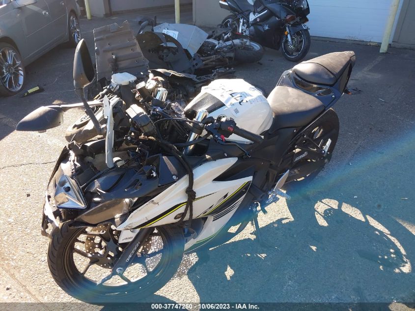 2017 YAMAHA YZFR3 A MH3RH15Y5HK001697