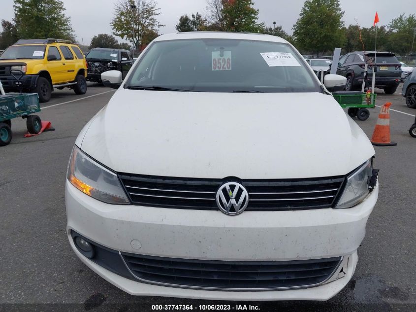 2013 VOLKSWAGEN JETTA SEDAN TDI W/PREMIUM/NAV - 3VWLL7AJ1DM258645