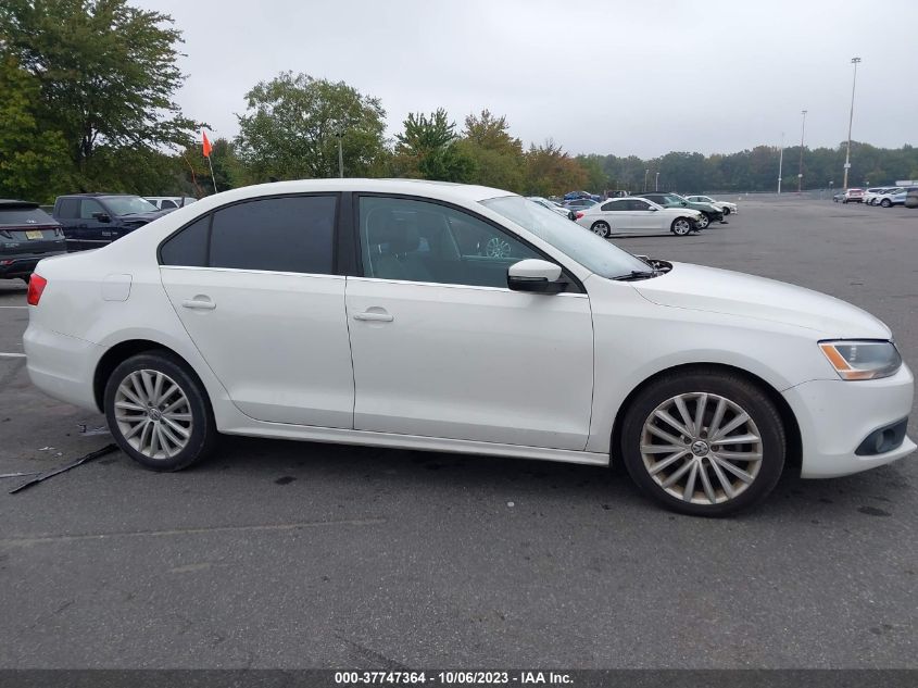 2013 VOLKSWAGEN JETTA SEDAN TDI W/PREMIUM/NAV - 3VWLL7AJ1DM258645