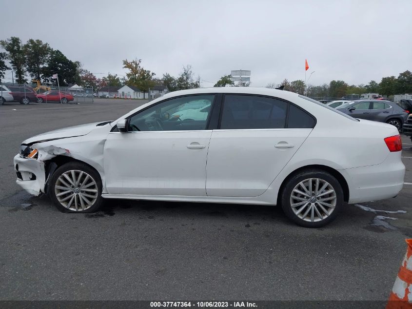 2013 VOLKSWAGEN JETTA SEDAN TDI W/PREMIUM/NAV - 3VWLL7AJ1DM258645