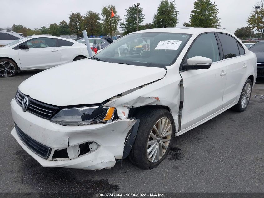 2013 VOLKSWAGEN JETTA SEDAN TDI W/PREMIUM/NAV - 3VWLL7AJ1DM258645