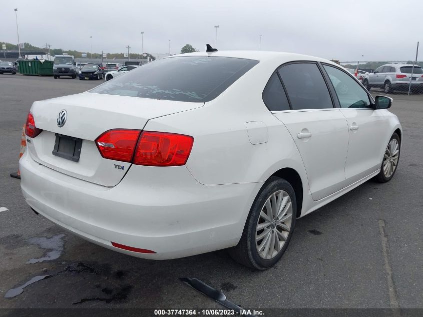 2013 VOLKSWAGEN JETTA SEDAN TDI W/PREMIUM/NAV - 3VWLL7AJ1DM258645