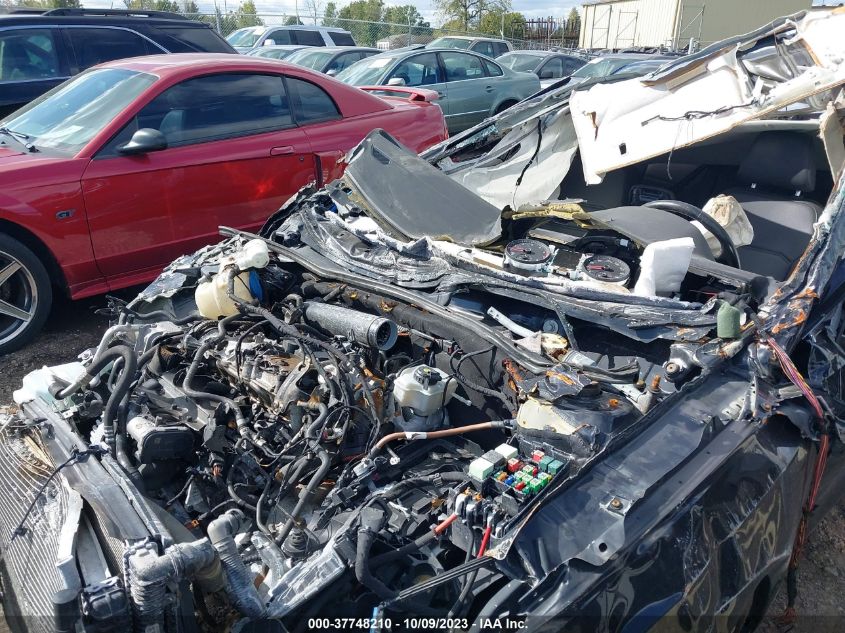 2017 VOLKSWAGEN PASSAT SE - 1VWBT7A35HC066262