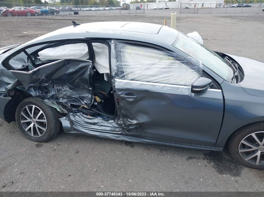 2017 VOLKSWAGEN JETTA 1.4T SE - 3VWDB7AJ6HM329092