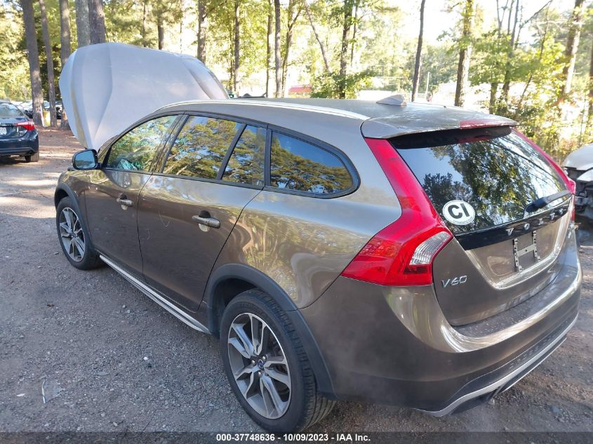 2015 VOLVO V60 CROSS COUNTRY T5 YV4612HK2F1000350