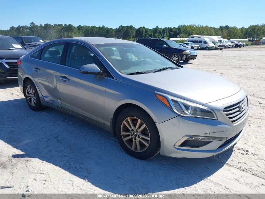 2015 HYUNDAI SONATA 2.4L SE - 5NPE24AF0FH095021