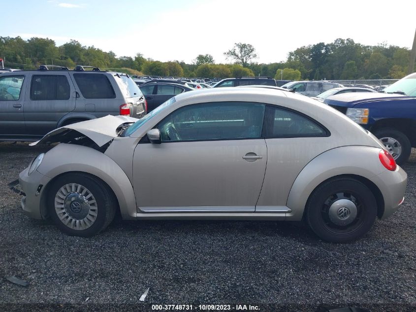 2013 VOLKSWAGEN BEETLE COUPE 2.5L - 3VWJP7AT3DM677304