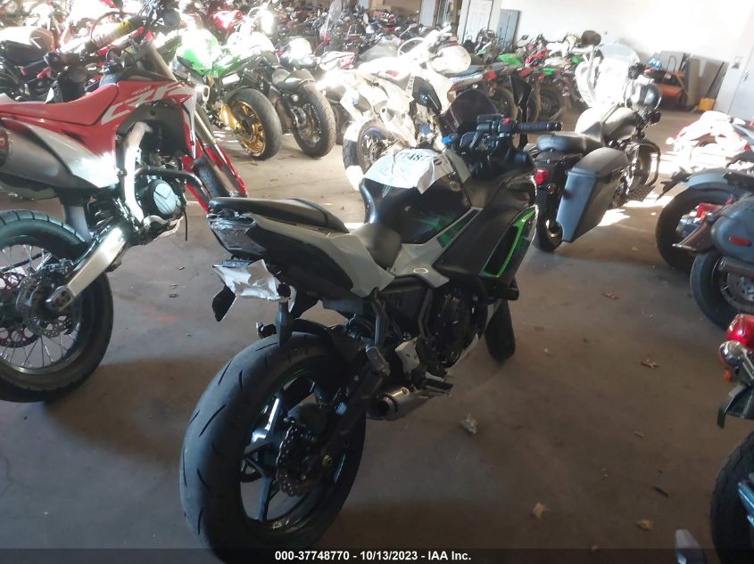 VIN ML5EXEN18NDA66843 2022 KAWASAKI EX650 N