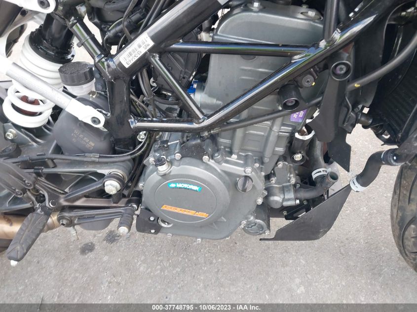 2022 KTM 390 DUKE MD2JPJ40XNC236784