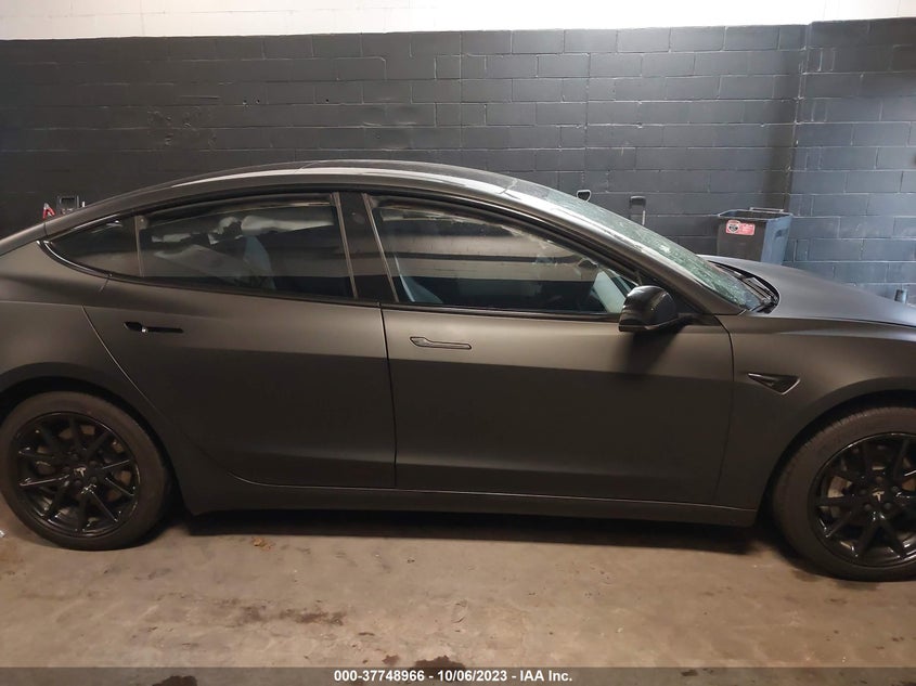 VIN 5YJ3E1EB6JF184264 2018 TESLA MODEL 3 LONG RANGE
