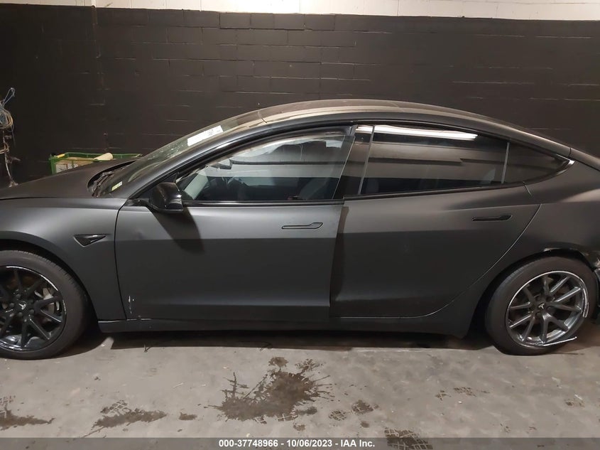 VIN 5YJ3E1EB6JF184264 2018 TESLA MODEL 3 LONG RANGE