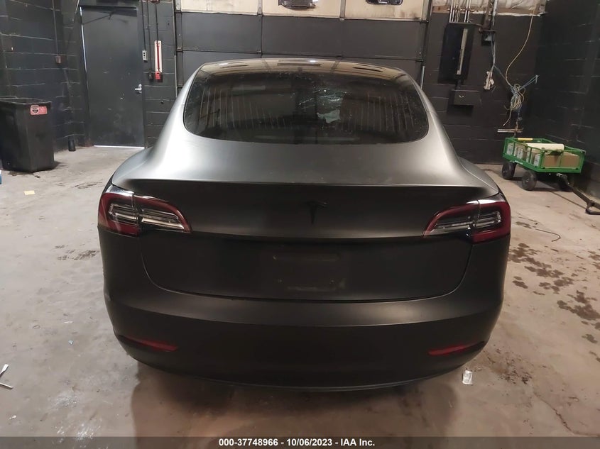 VIN 5YJ3E1EB6JF184264 2018 TESLA MODEL 3 LONG RANGE