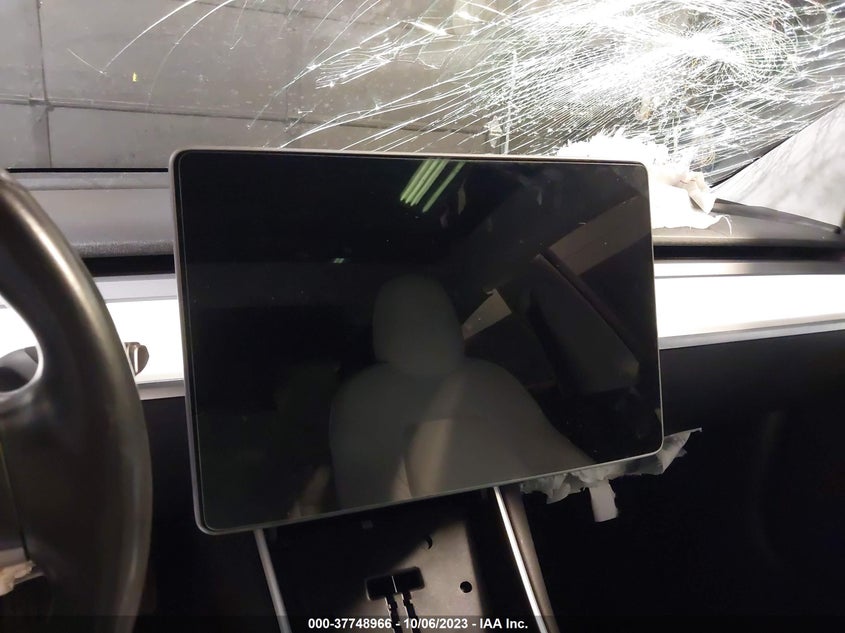 VIN 5YJ3E1EB6JF184264 2018 TESLA MODEL 3 LONG RANGE