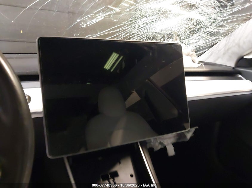 VIN 5YJ3E1EB6JF184264 2018 TESLA MODEL 3 LONG RANGE