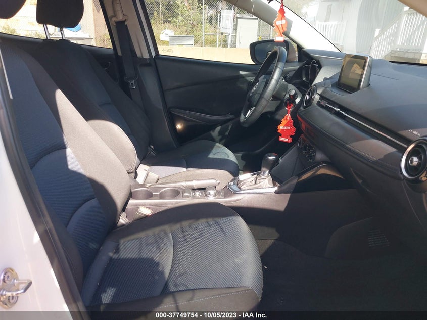 VIN 3MYDLBYV0JY326975 2018 TOYOTA YARIS IA