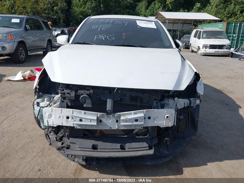VIN 3MYDLBYV0JY326975 2018 TOYOTA YARIS IA