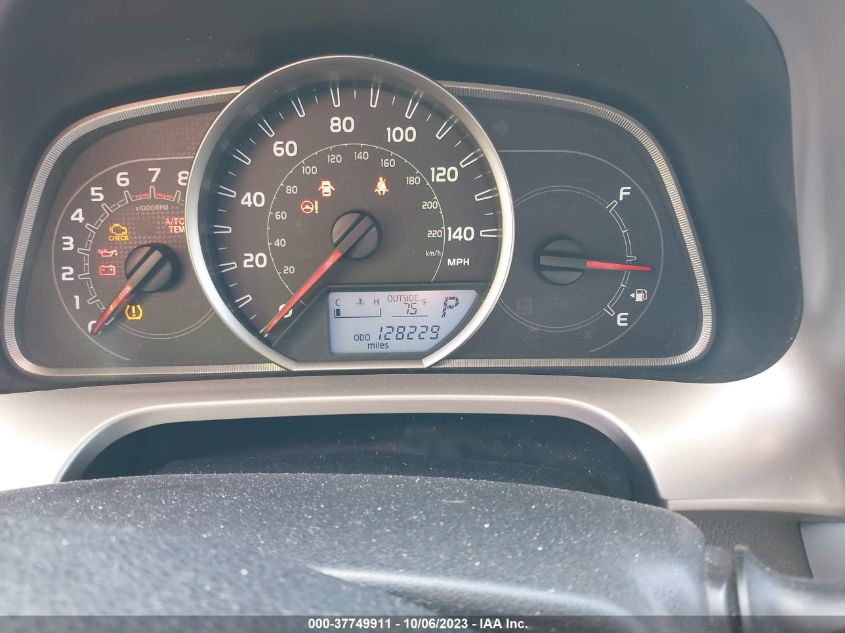 2015 TOYOTA RAV4 LE - JTMBFREV9FD109980