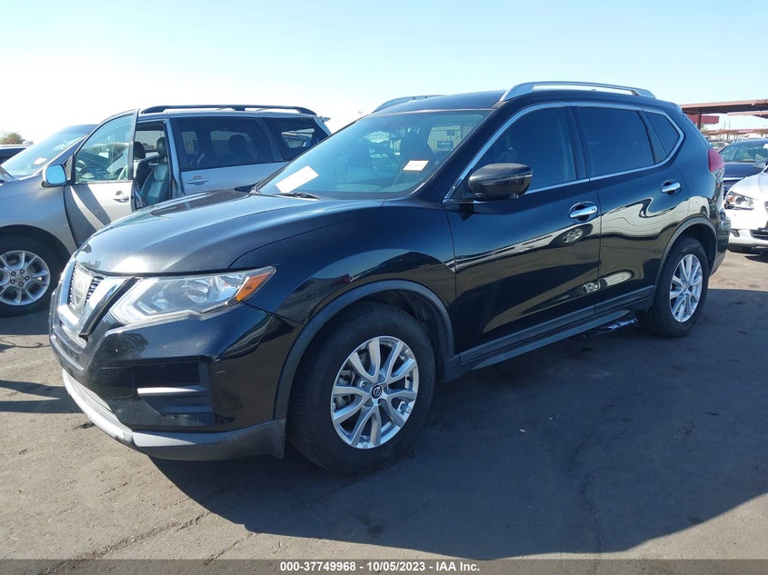 VIN KNMAT2MT2HP579216 2017 NISSAN ROGUE SV