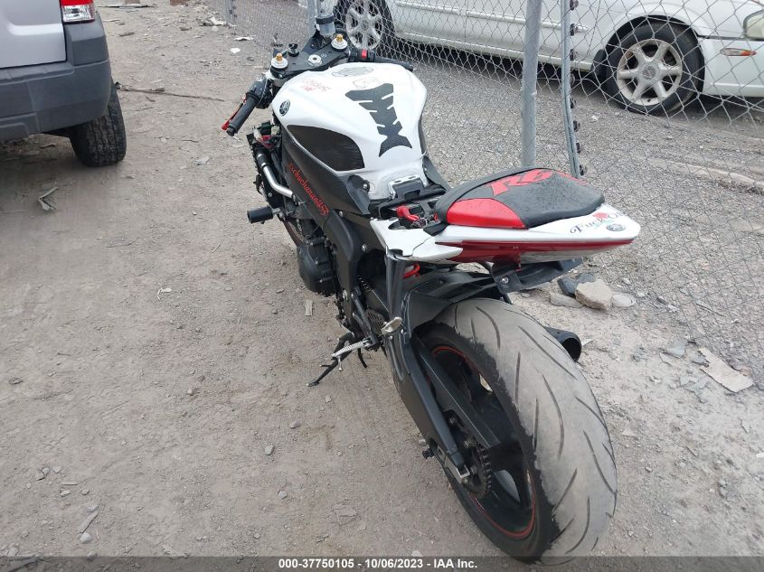 2012 YAMAHA YZFR6 JYARJ16E6CA023175