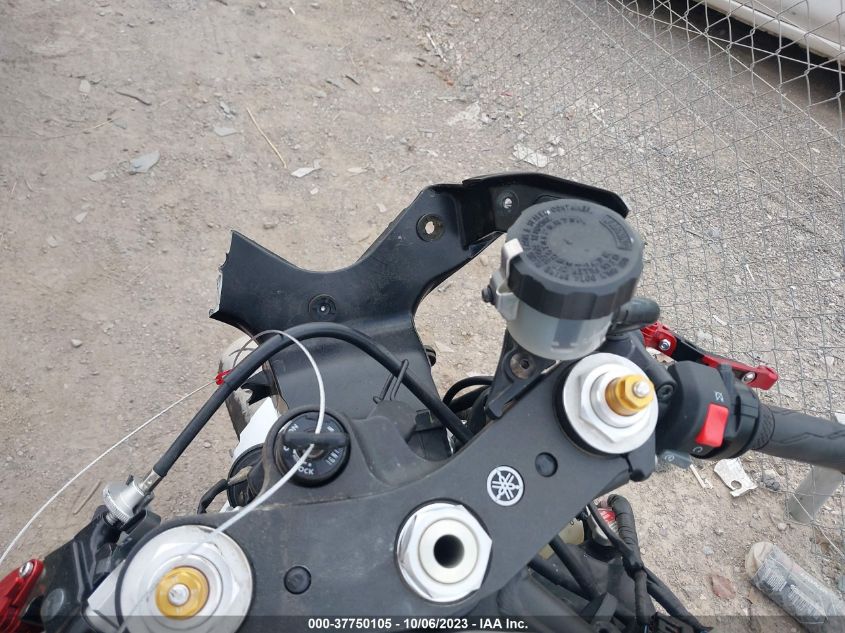 2012 YAMAHA YZFR6 JYARJ16E6CA023175