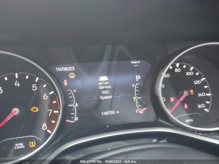 VIN 3C4NJDCB2JT230182 2018 JEEP COMPASS LIMITED