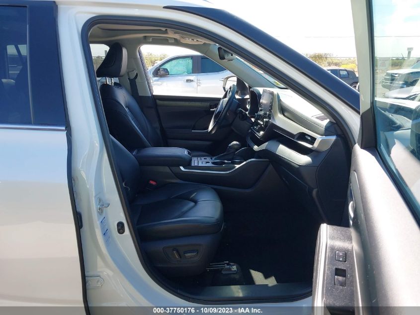 2020 TOYOTA HIGHLANDER XLE - 5TDGZRBH2LS001888