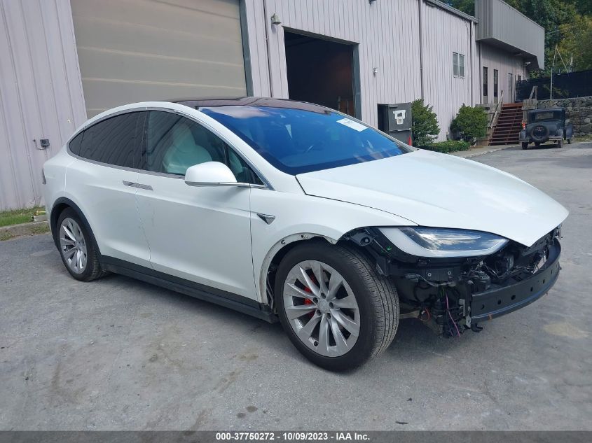 5YJXCAE41HF075780 TESLA MODEL X P100D 2017