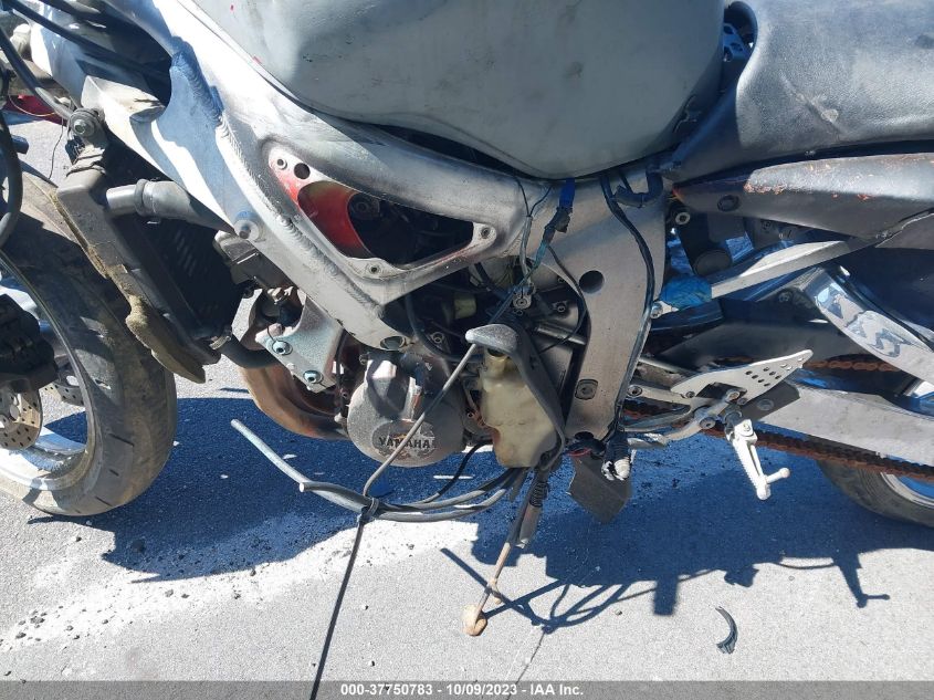 2002 YAMAHA YZFR6 L - JYARJ04EX2A022641