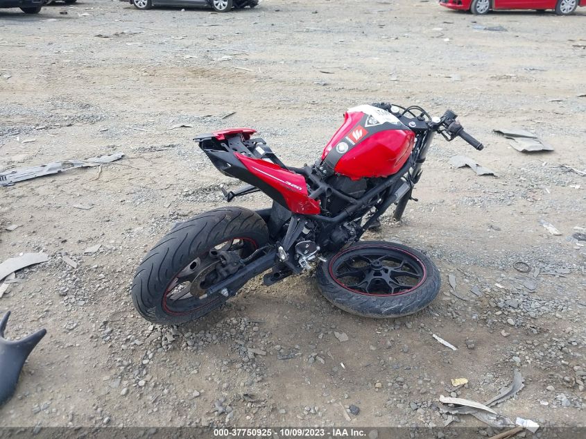 2015 YAMAHA YZFR3 MH3RH06Y8FK003787